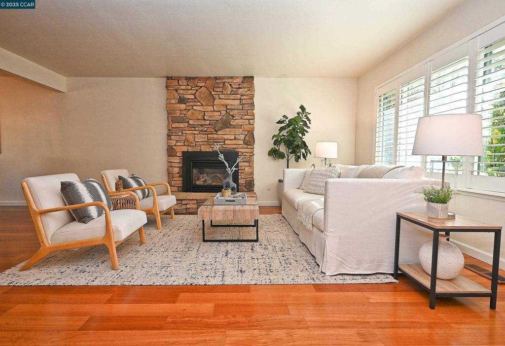 Moraga, CA 94556,128 Miramonte Dr