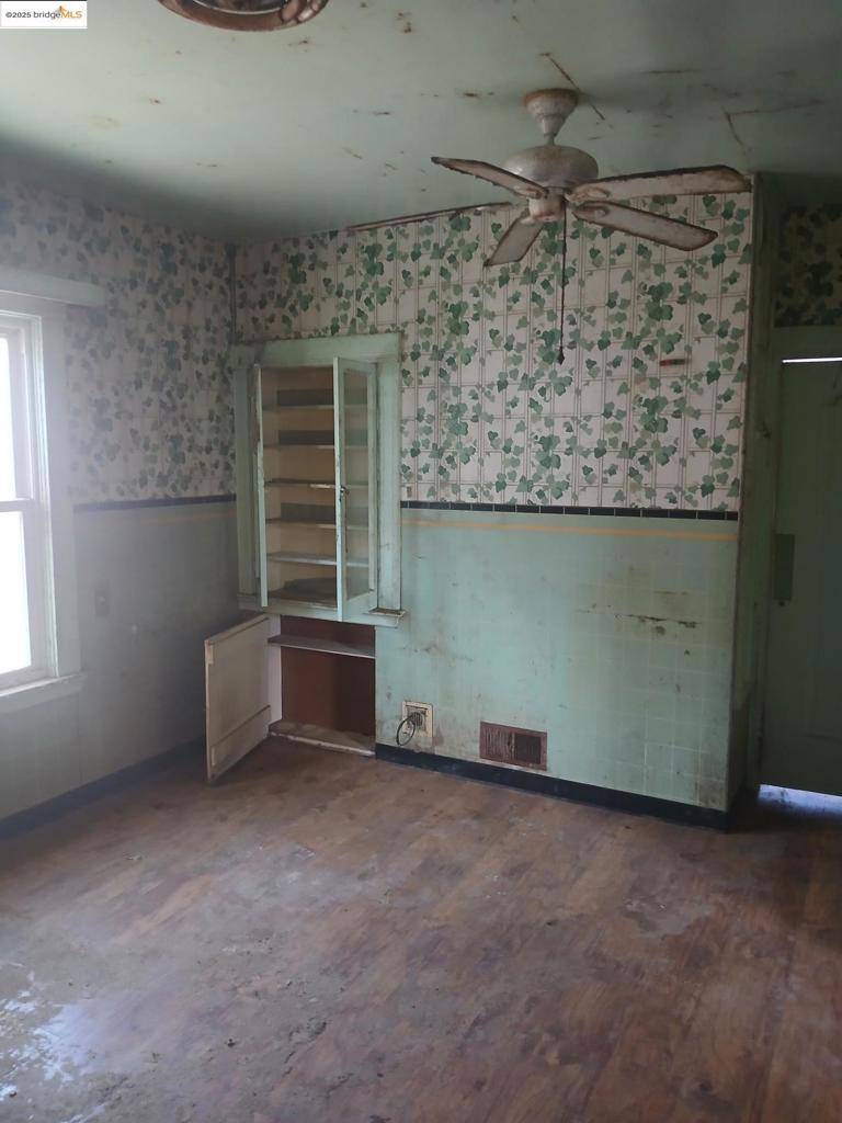 Oakland, CA 94601,4075 Mera St