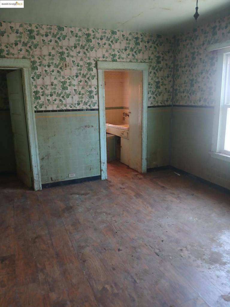 Oakland, CA 94601,4075 Mera St