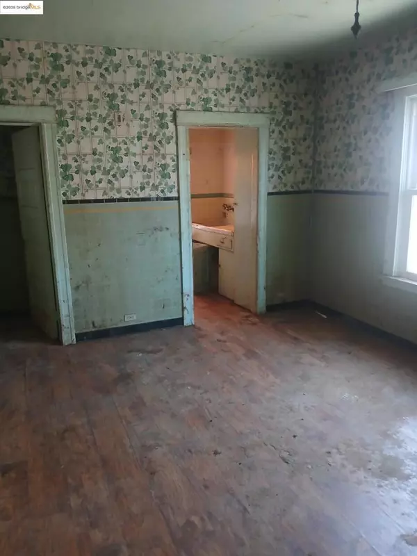 Oakland, CA 94601,4075 Mera St