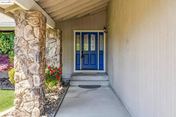 Crockett, CA 94525-1437,267 Duperu
