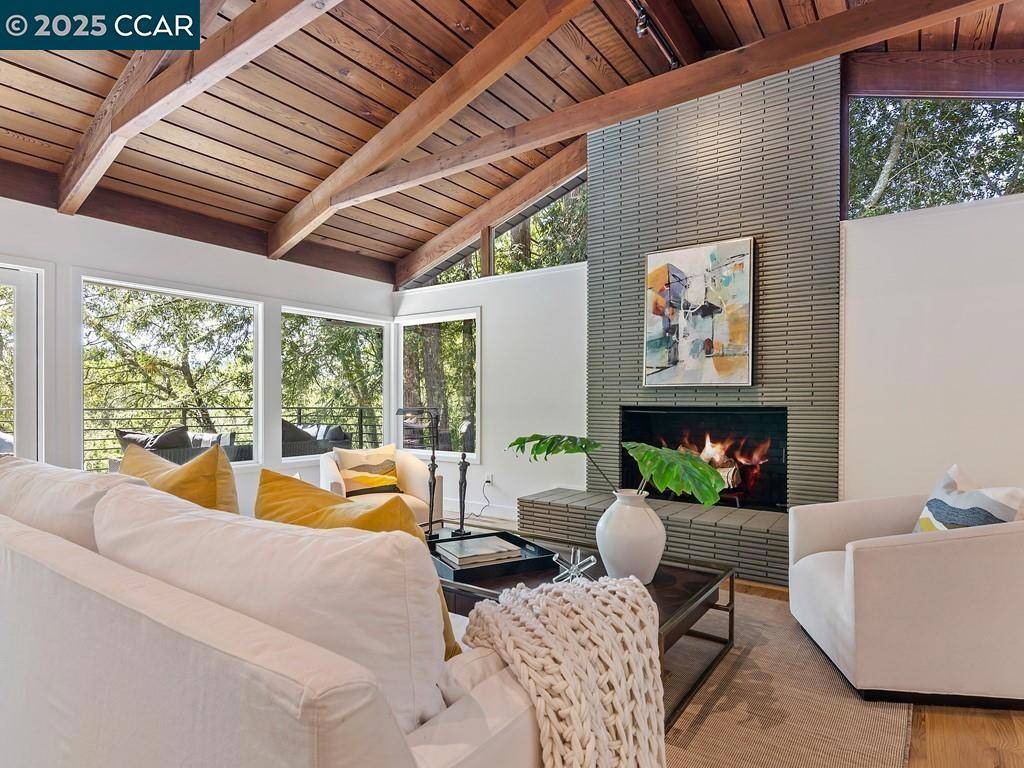 Orinda, CA 94563-1134,71 Van Tassel Ln