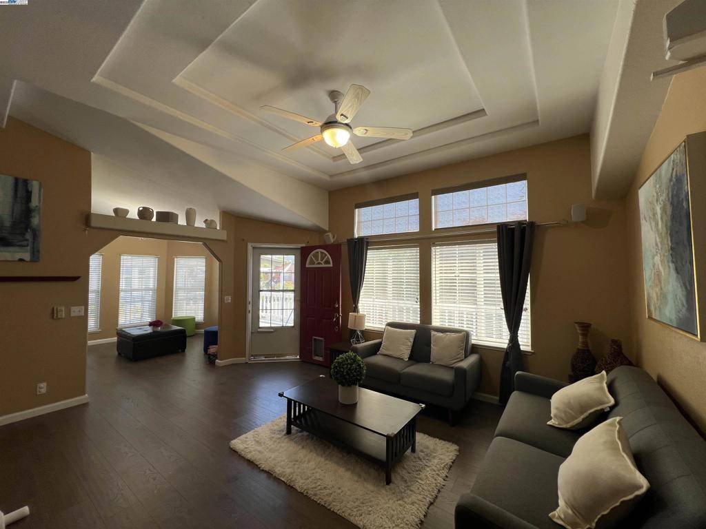 Sunnyvale, CA 94089,1225 Vienna Dr