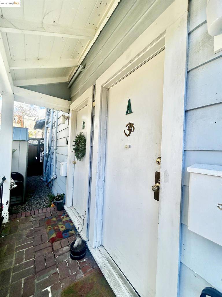 Berkeley, CA 94704,2537 Chilton Way