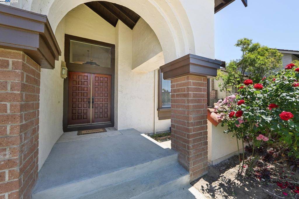 Fremont, CA 94555,33766 Whimbrel Rd