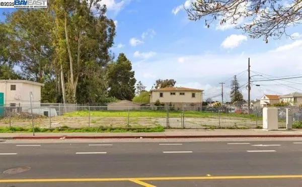 7701 Bancroft Avenue, Oakland, CA 94605