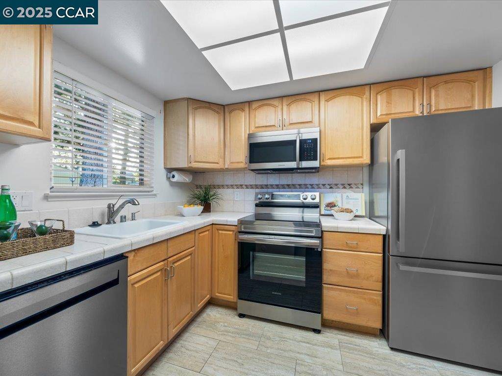 Concord, CA 94521,1818 Wildbrook Ct #C