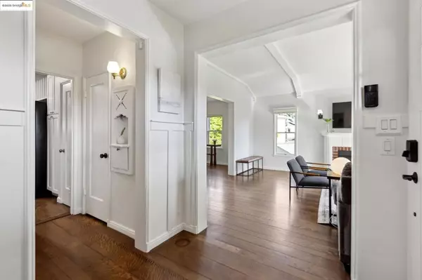 Oakland, CA 94602,39 El Carmello Circle