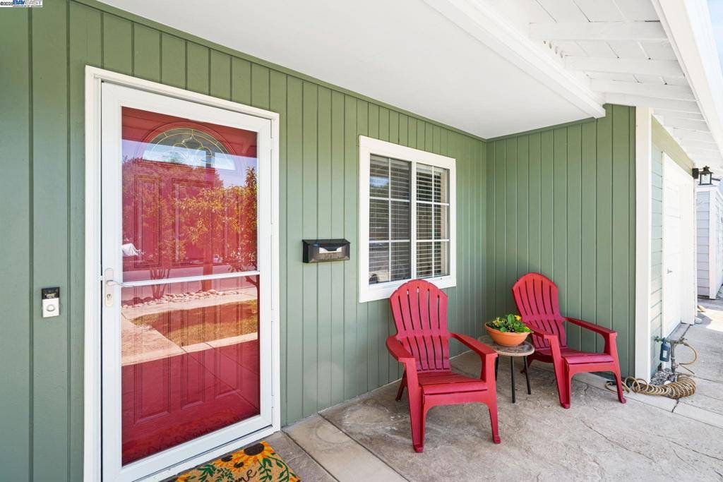 Livermore, CA 94551,692 Adelle St