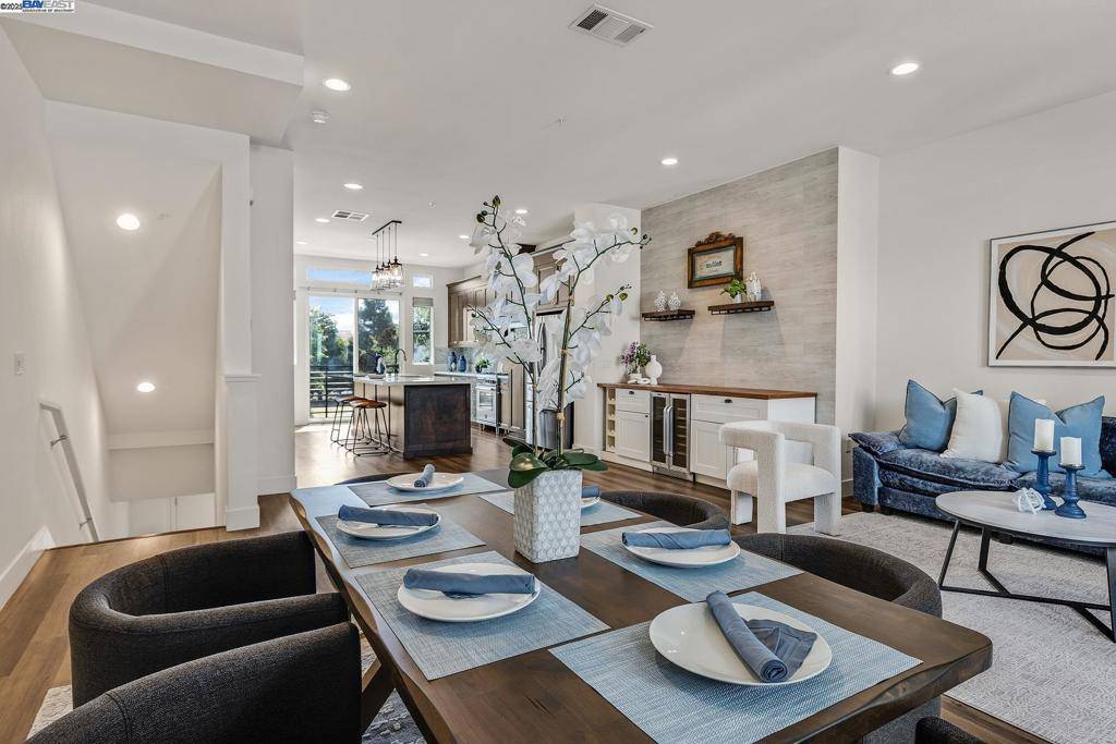 2133 Main St #102, Alameda, CA 94501