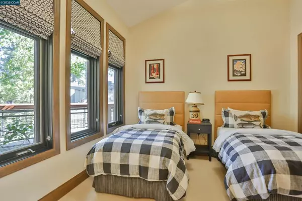 Tahoe Vista, CA 96148,6750 North Lake Blvd #6B