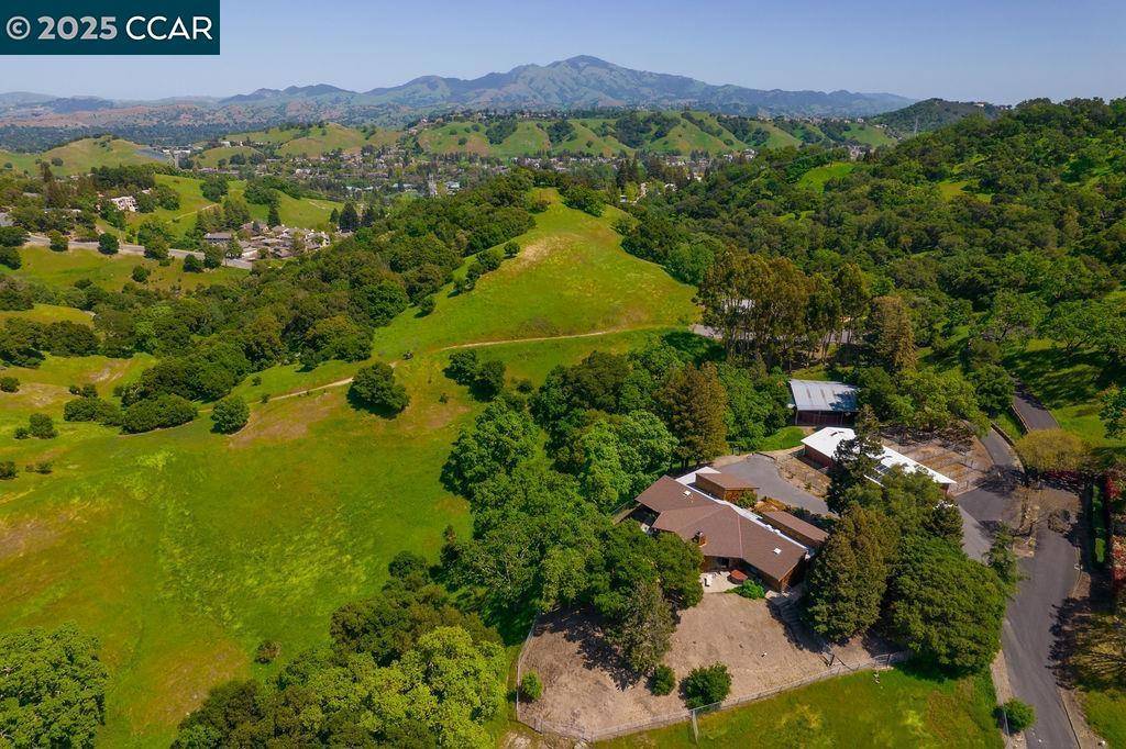 Lafayette, CA 94549,575 Morecroft Rd
