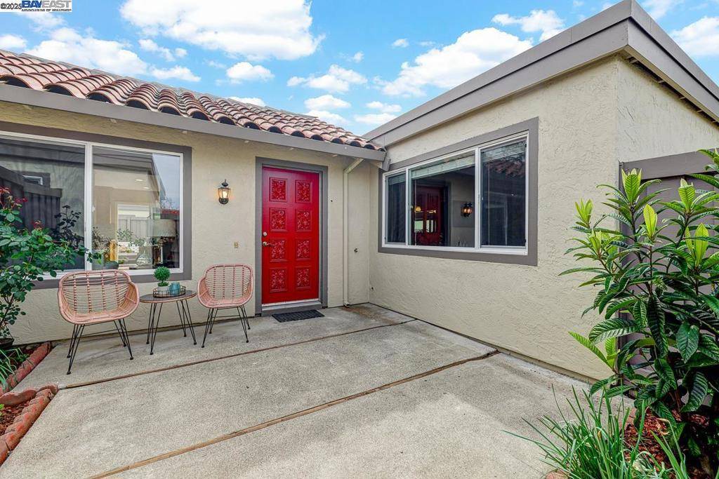 Pleasanton, CA 94566,1582 Calle Santiago