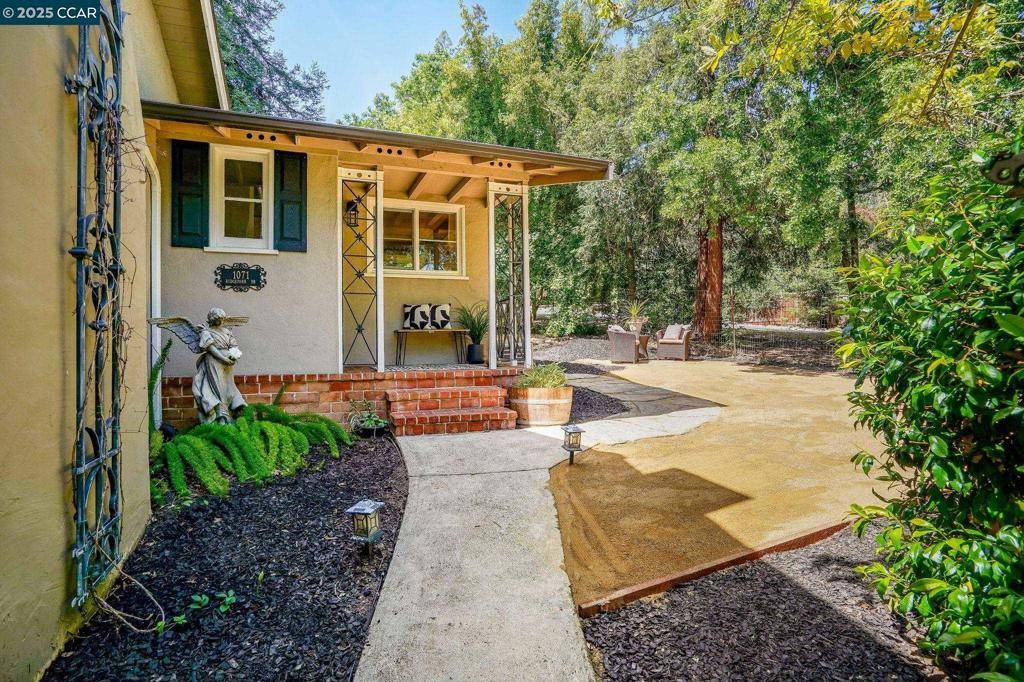 Concord, CA 94518-1434,1071 Ridge Park Dr.