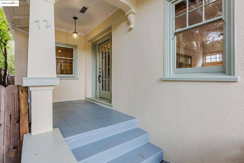 Oakland, CA 94611,72 Montell St