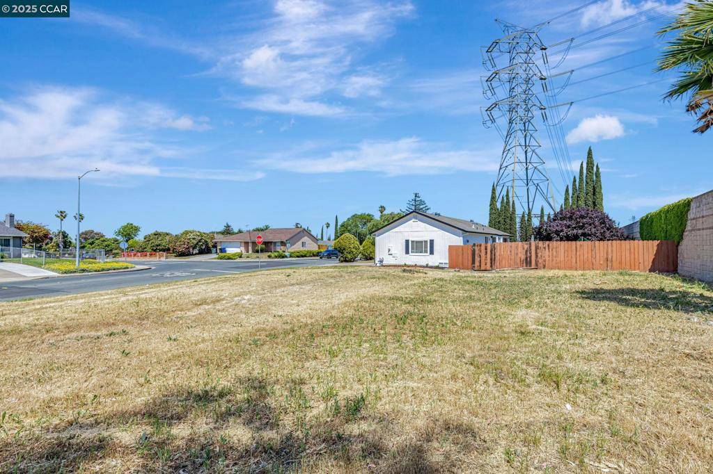 Pittsburg, CA 94565,1771 Schooner Way
