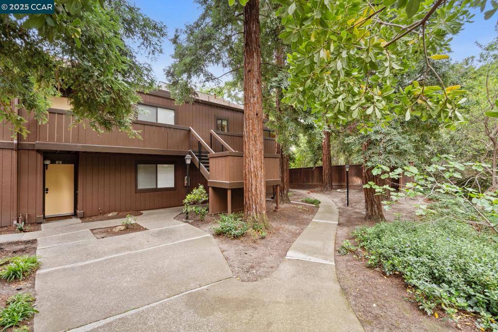 Pleasant Hill, CA 94523,879 Camelback Pl