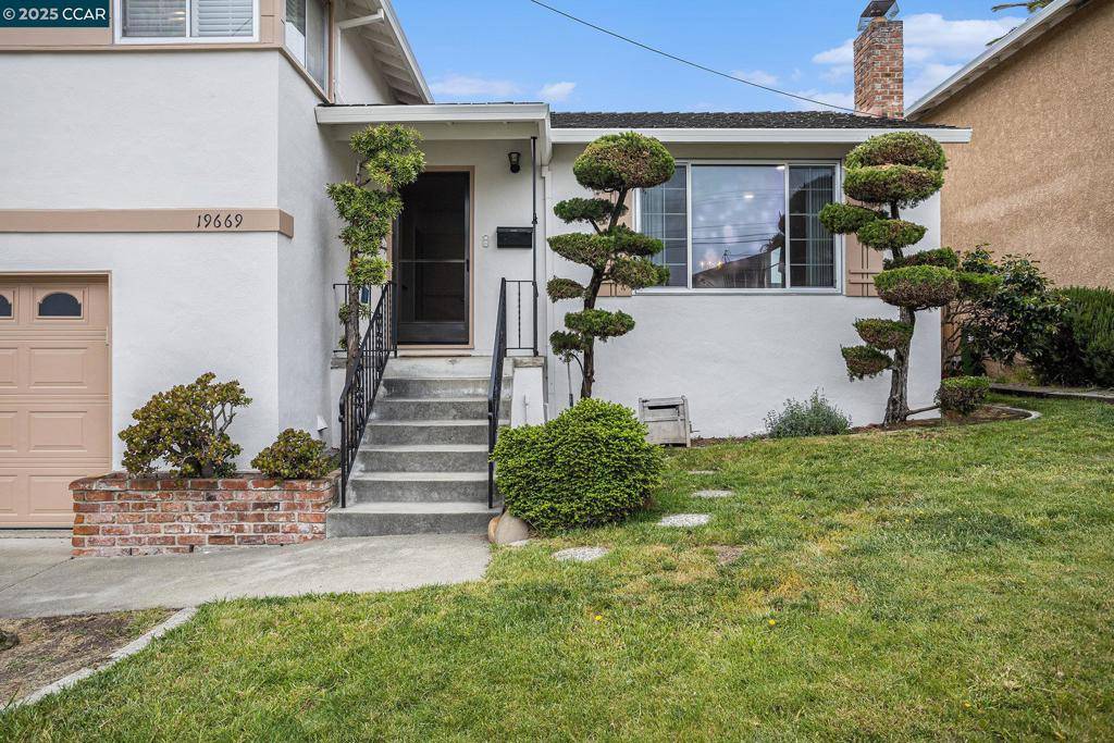 Castro Valley, CA 94546,19669 Betrose Ct