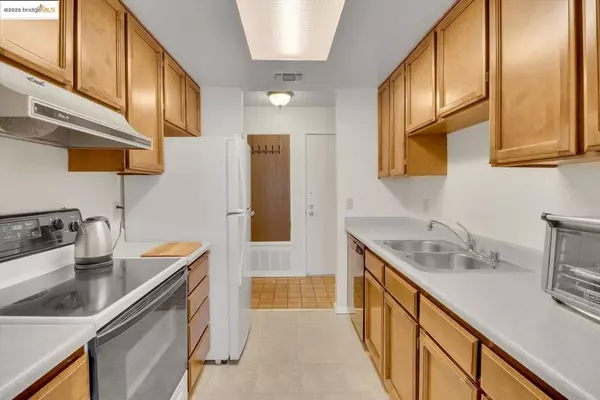 El Sobrante, CA 94803,4174 San Pablo Dam RD #APT B