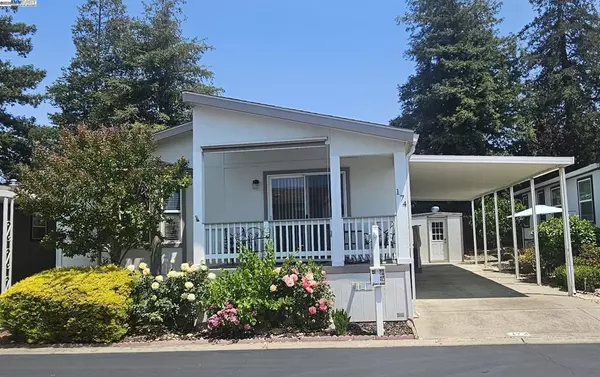 Pleasanton, CA 94566,3263 Vineyard Ave #174