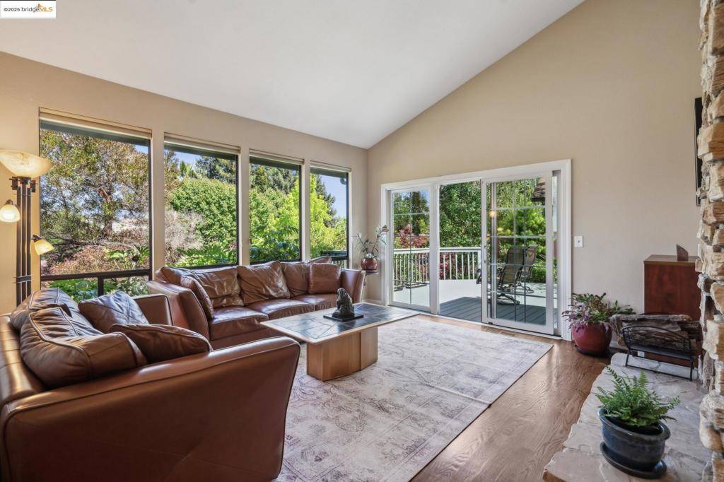 Lafayette, CA 94549,1037 Silverhill Dr