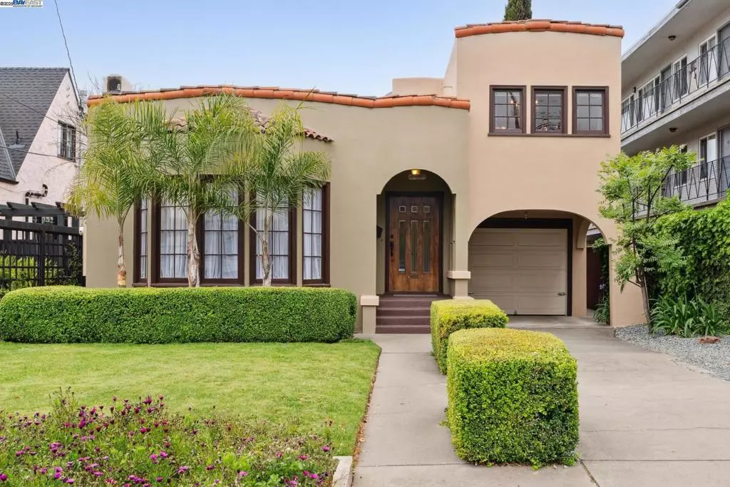 Alameda, CA 94501,1808 Santa Clara Ave