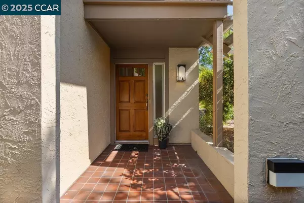 Walnut Creek, CA 94595,1617 Ptarmigan Dr #1A