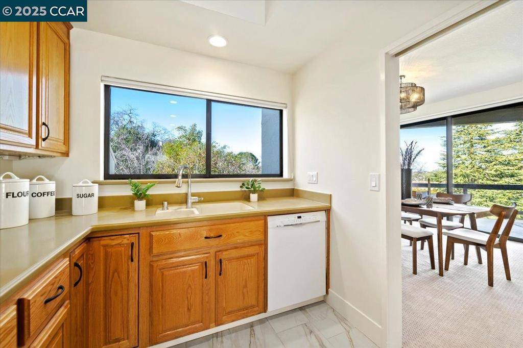 Walnut Creek, CA 94595,3711 Terra Granada #1B