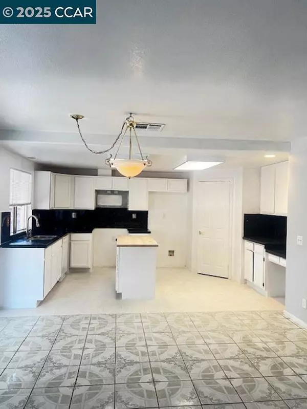 Palmdale, CA 93550,40123 Casillo Rd