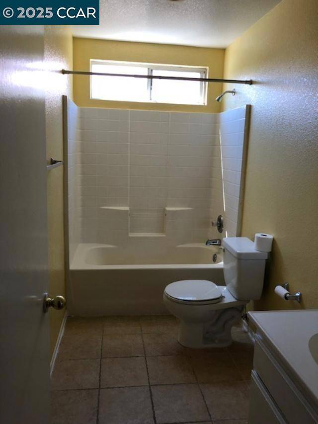 125 Asusena Dr, Palmdale, CA 93550
