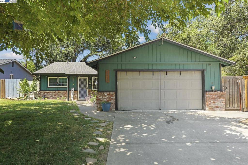 Carmichael, CA 95608,5913 Woodleigh Dr