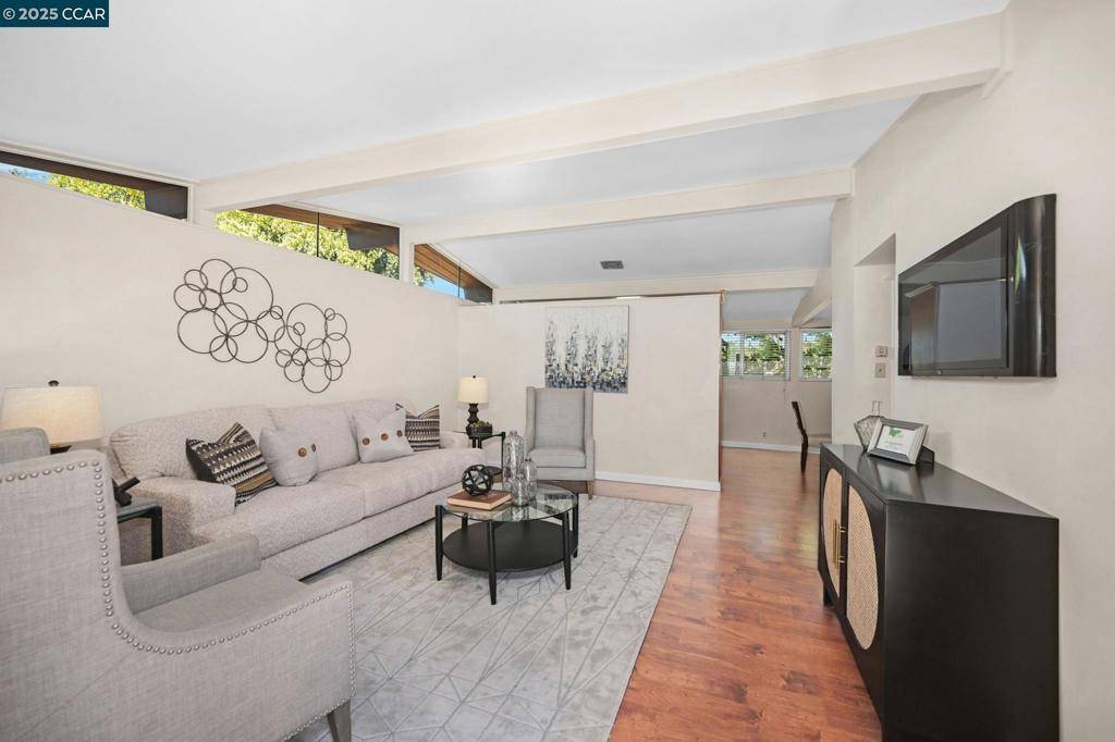 980 Santa Lucia Dr, Pleasant Hill, CA 94523