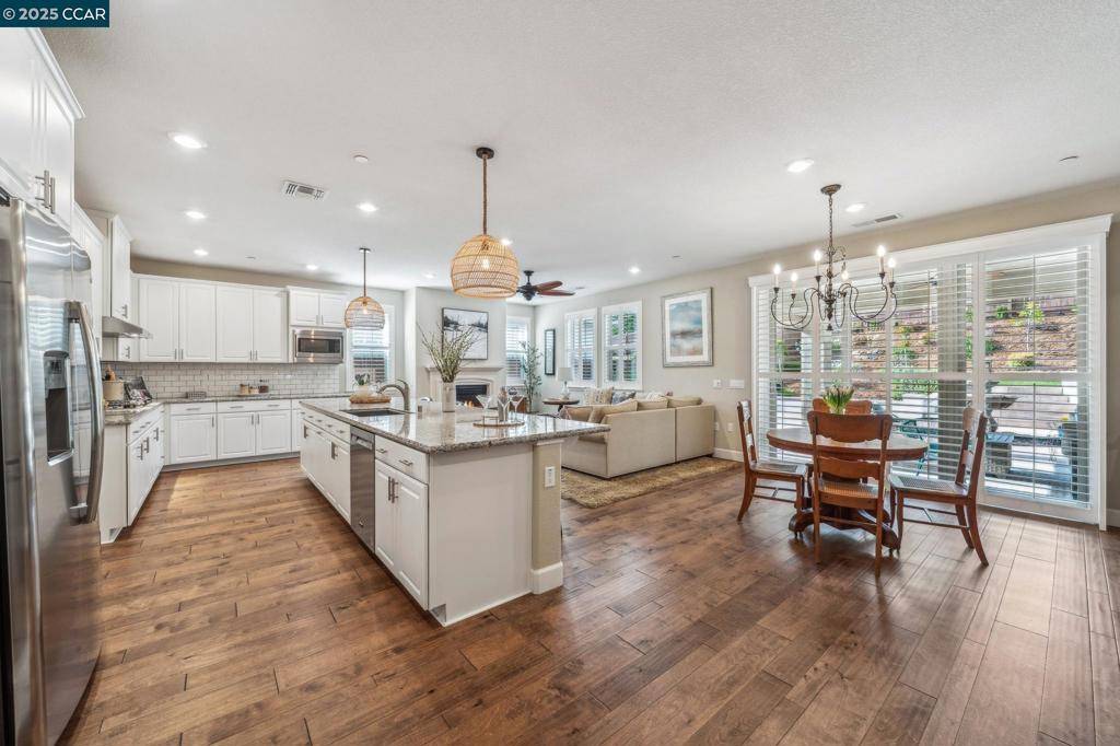 El Dorado Hills, CA 95762,6171 Hot Springs Dr