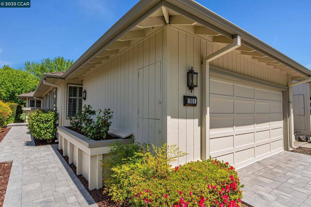 Danville, CA 94526,1934 Saint George Rd