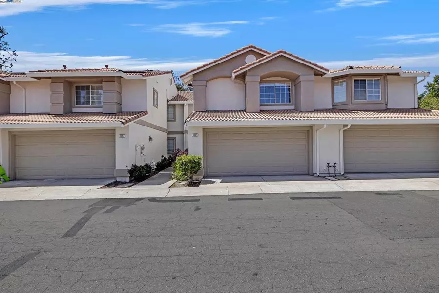 32 Maximo Ct, Danville, CA 94506