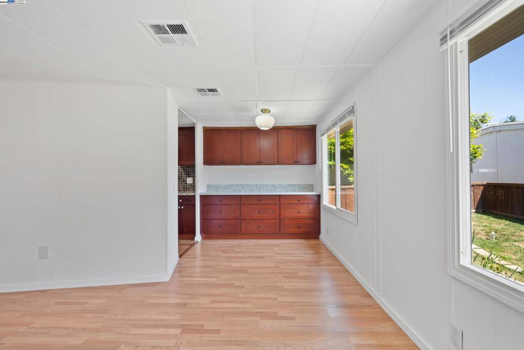 Union City, CA 94587,218 Hula Circle