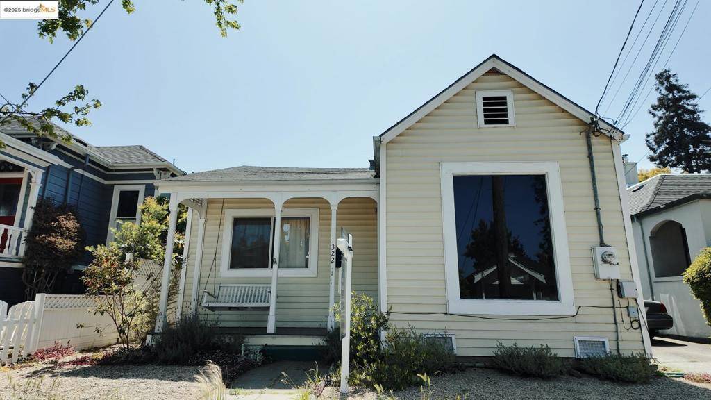 1322 Court St, Alameda, CA 94501