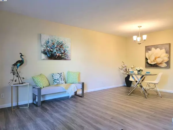 San Jose, CA 95129,320 Auburn Way #25
