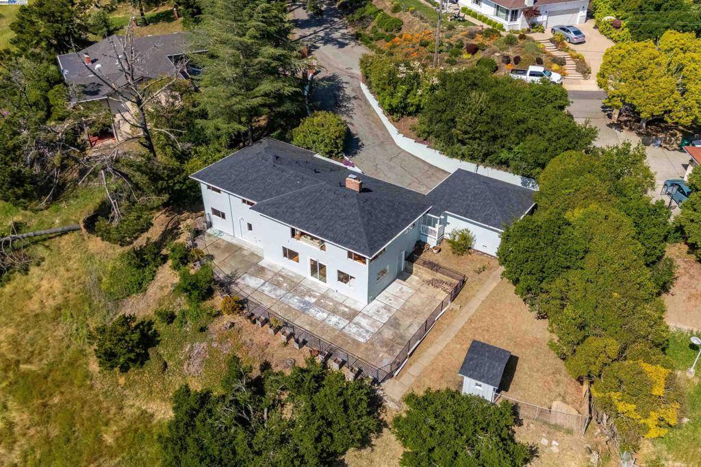 Oakland, CA 94605-5423,11021 OVERMOOR