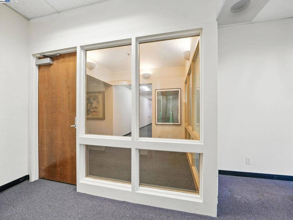 Oakland, CA 94607,212 9Th St, Unit 308