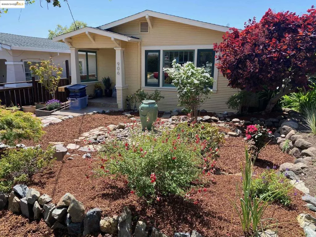 Albany, CA 94706,906 Carmel Ave