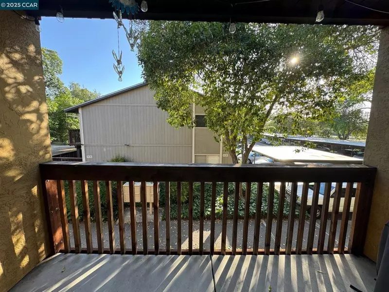 1060 Oak Grove Rd #25, Concord, CA 94518