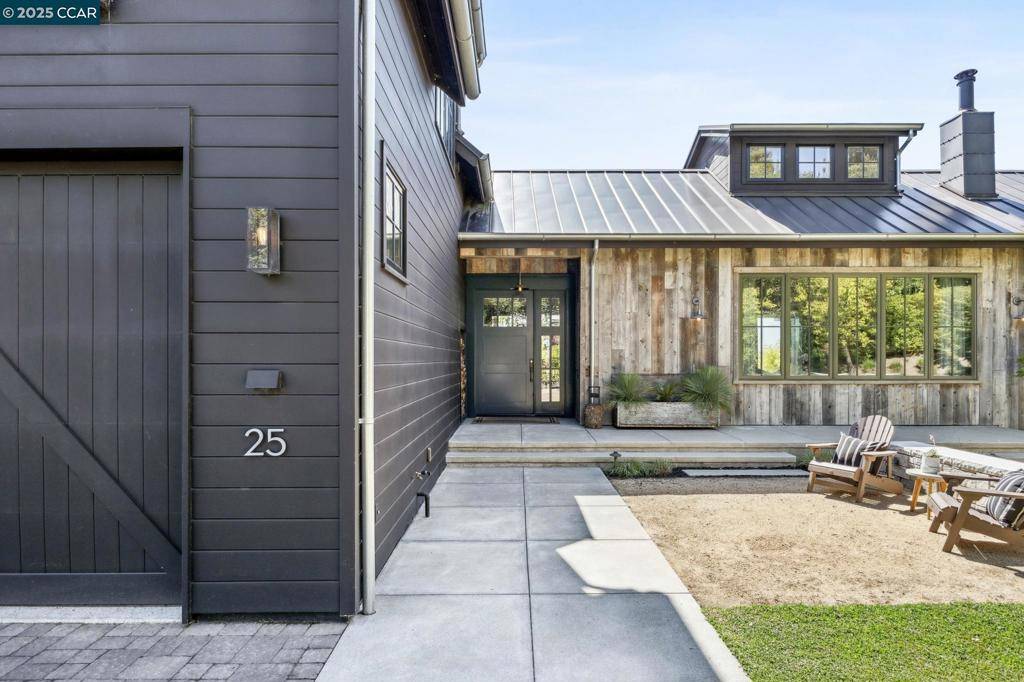 Orinda, CA 94563,25 La Campana