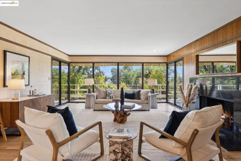 Orinda, CA 94563,61 Via Floreado