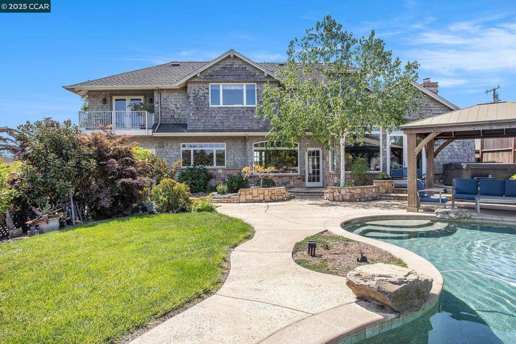Castro Valley, CA 94546,18047 Reamer Rd