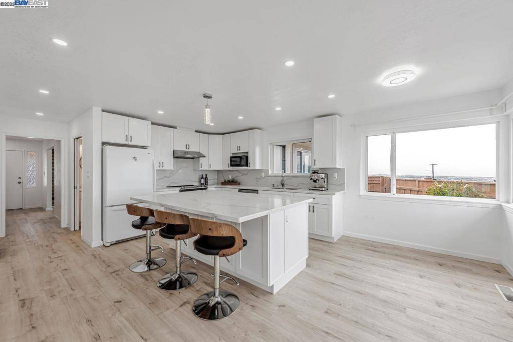 San Leandro, CA 94577,2475 Harborview Dr