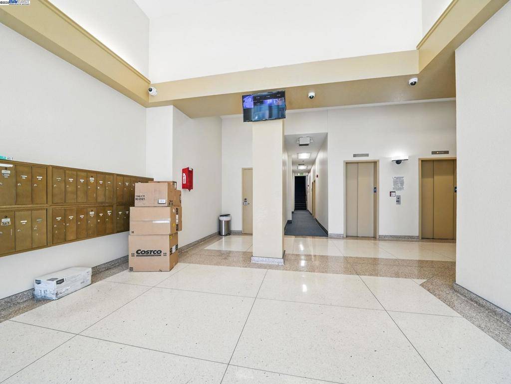 Oakland, CA 94607,212 9th St., Unit 308 & 309