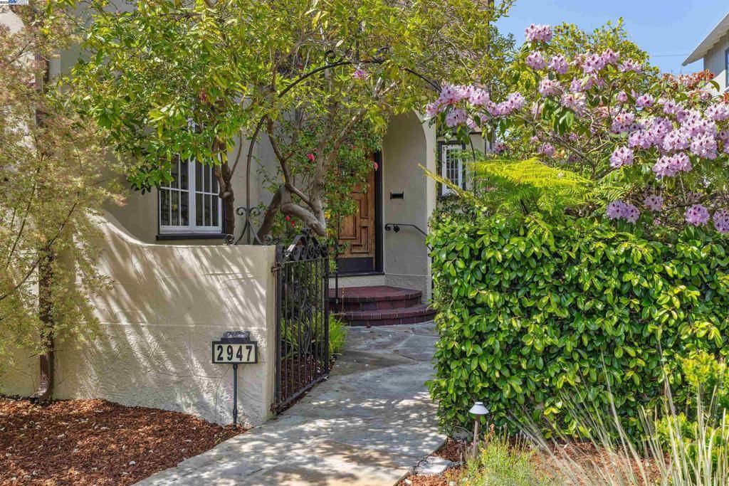 Alameda, CA 94501,2947 Gibbons Dr