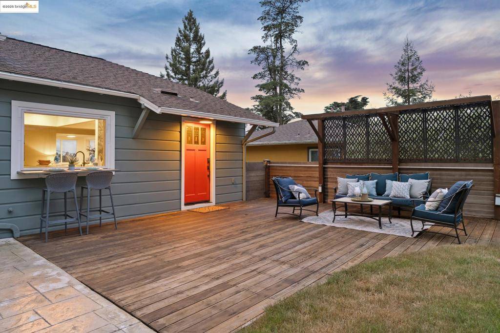 Oakland, CA 94611,6951 Chambers Dr