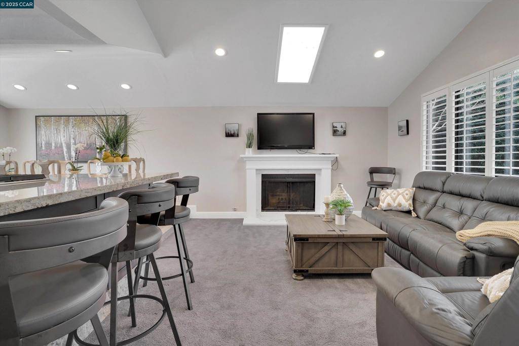 Martinez, CA 94553,1274 Maywood Ln